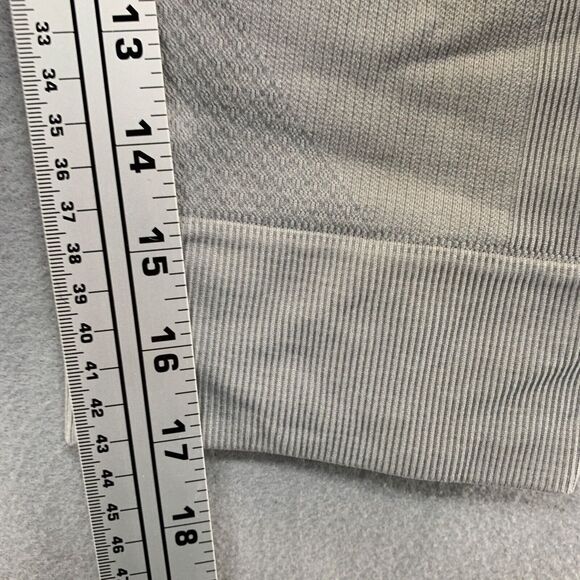 Lululemon Textured Capri Cropped Leggings Size 6 Gray Athleisure Yoga Run Lux - Picture 7 of 14